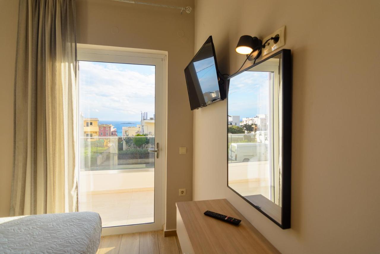Vakakis Family Luxury Studios Palaiochora Exterior foto