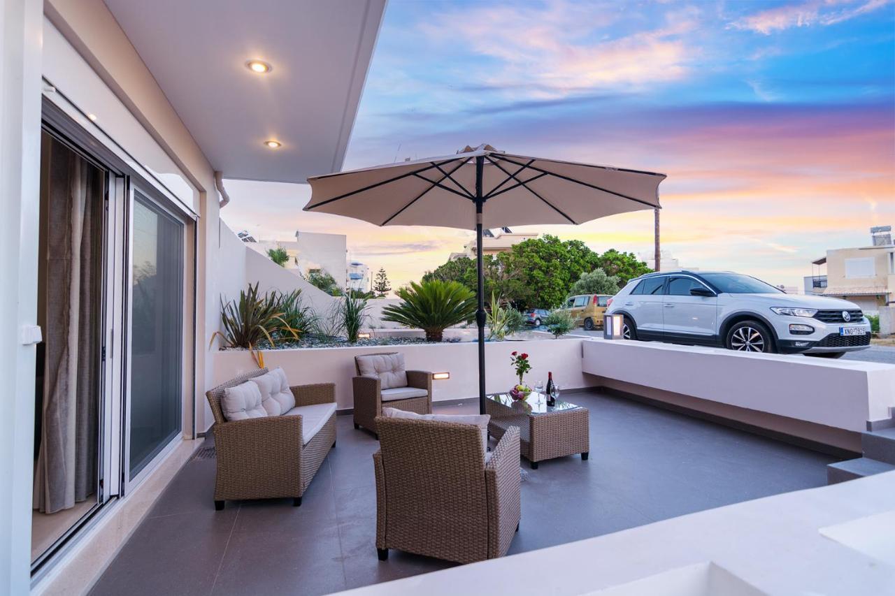 Vakakis Family Luxury Studios Palaiochora Exterior foto